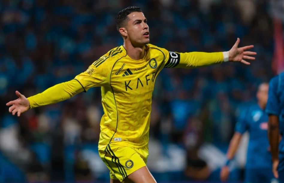 Cristiano Ronaldo ghi bàn với mùa giải bùng nổ với Al Nassr